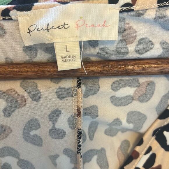 Perfect peach cheetah printed dress with pockets size‎ large - Picture 4 of 5